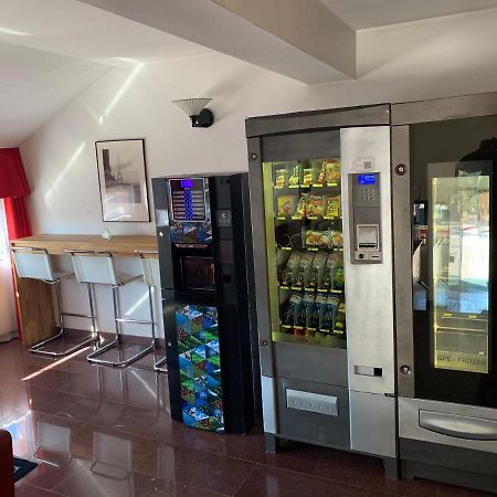 玛尔帕瑟佛乐酒店 Bernate Ticino 外观 照片