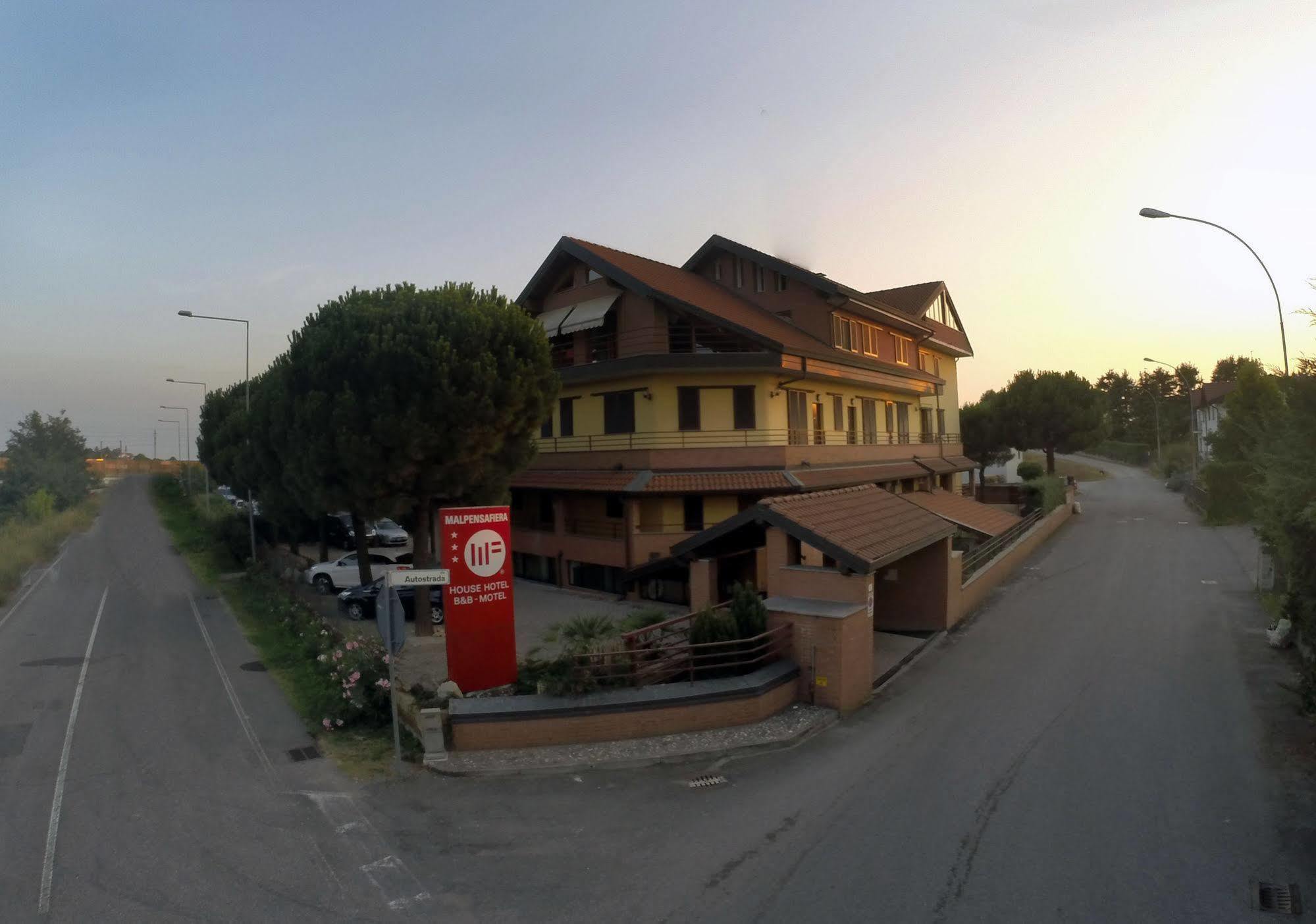 玛尔帕瑟佛乐酒店 Bernate Ticino 外观 照片